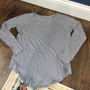 Lululemon light weight long sleeve tee